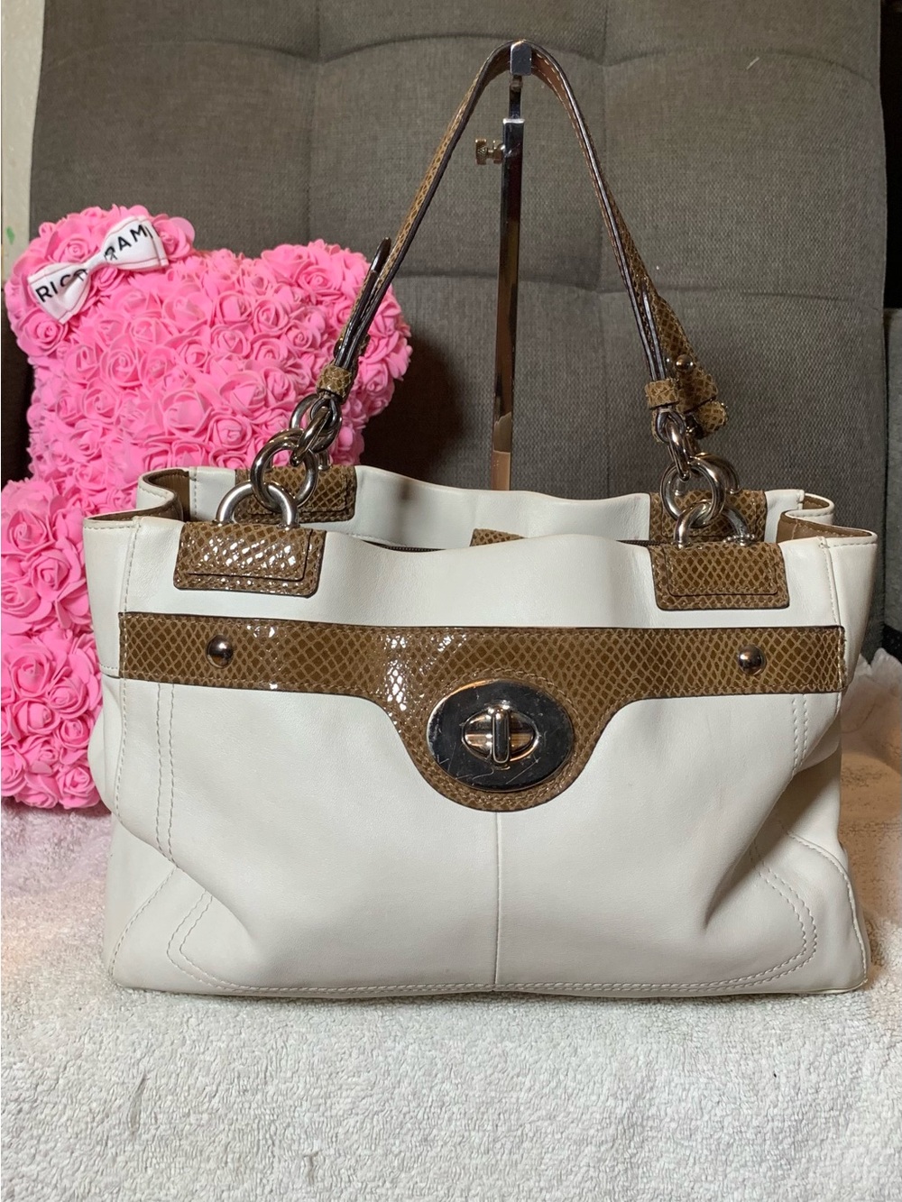 GUC Coach Cream Tote